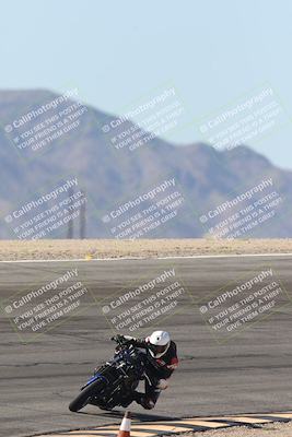 media/Oct-30-2025-Racers Edge (Thu) [[dabbdaf680]]/3-B Group/Session 2 (Bowl Exit)/